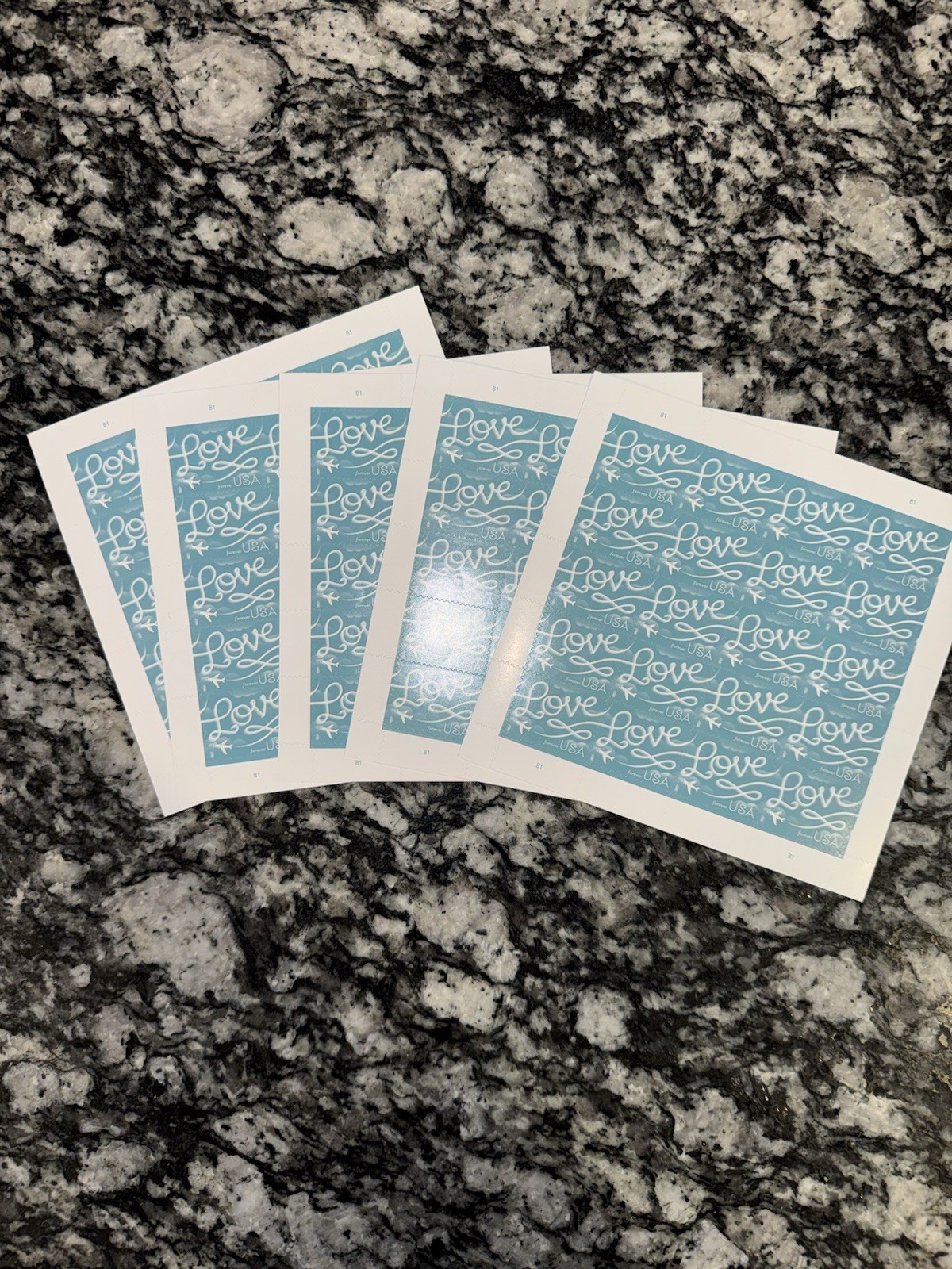 2017 USPS SHEET OF 20 FIRST CLASS LETTER STAMPS LOVE SKYWRITING 78¢