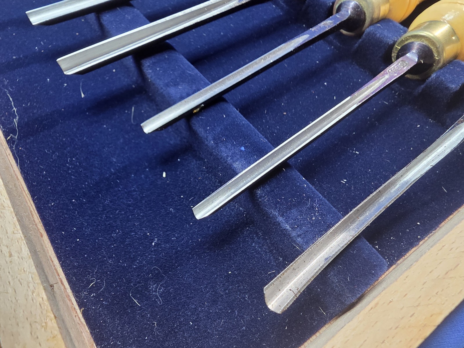 Vintage FREUD CS-112 12-Piece Woodworking Carving Chisel Set