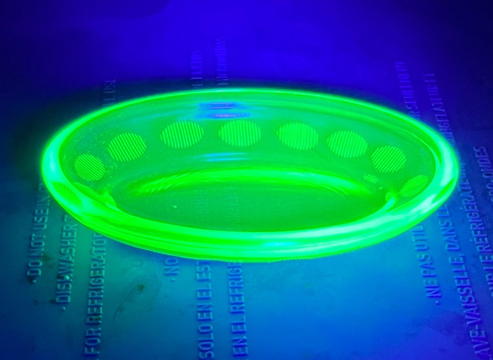 Vintage Green Uranium Cambridge Glass Oval Salt Cellar Salt Dip. Etched Glass