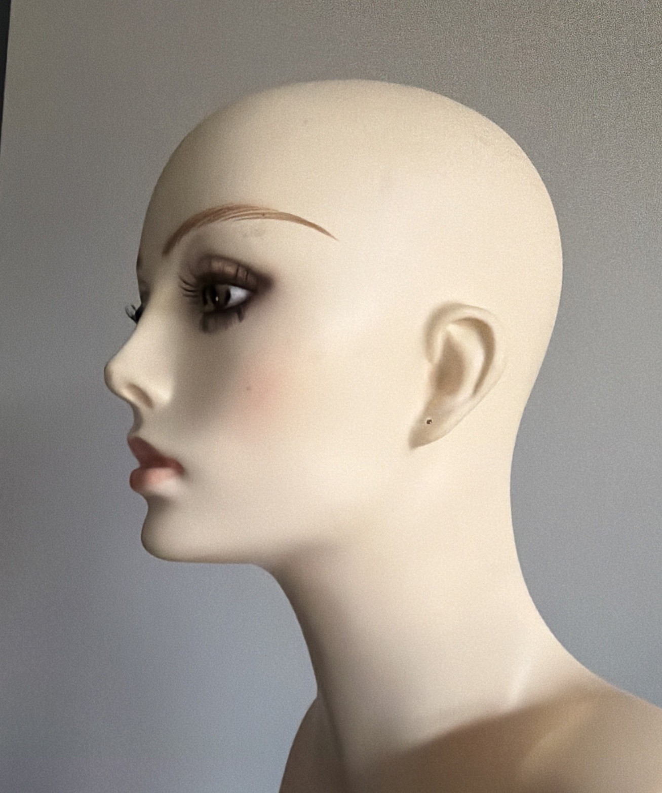 Vintage Rene of Paris Fiberglass Mannequin Head for Wigs Hats Cosmetology 20”