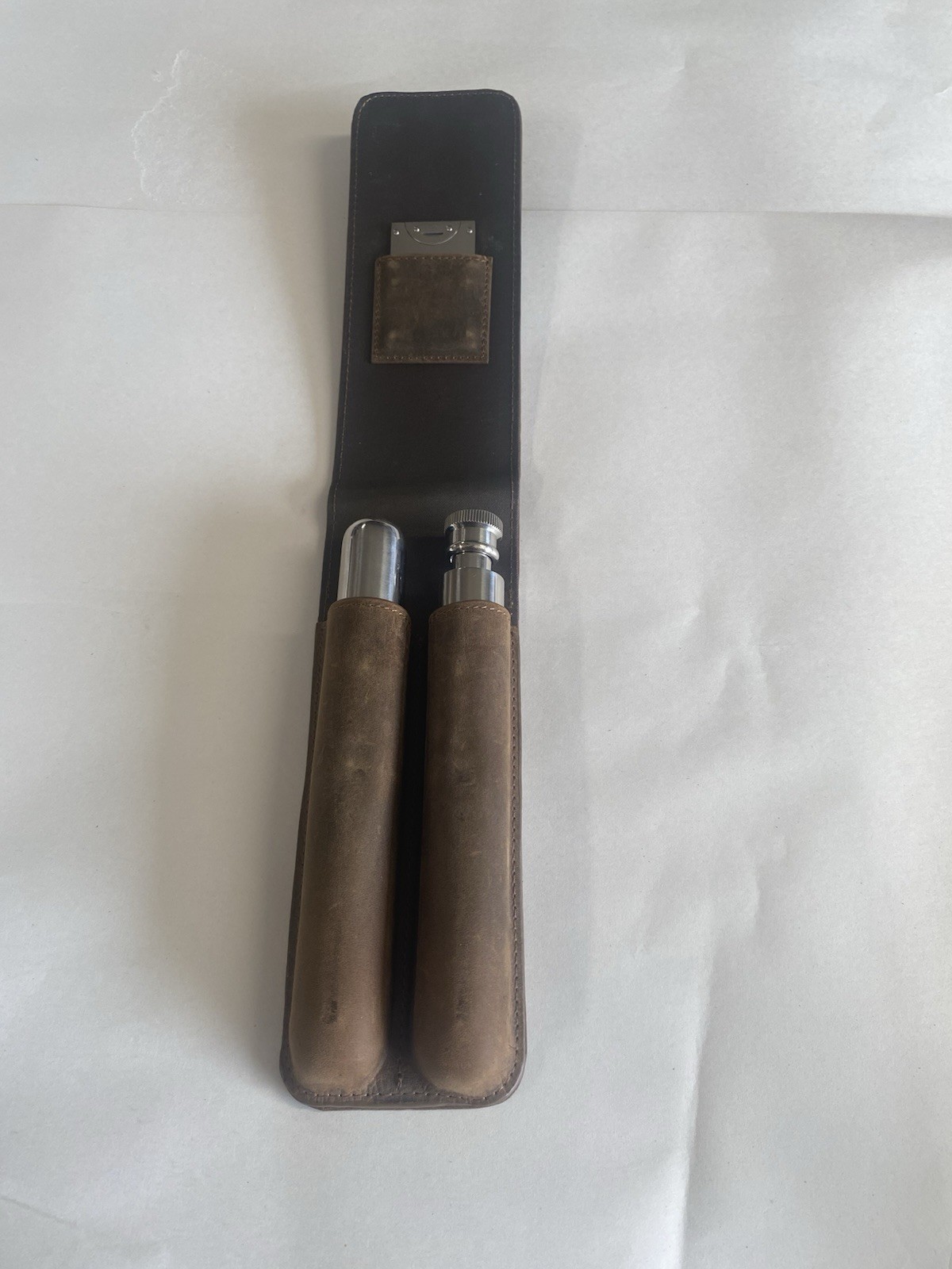 Brookstone Flask & Cigar Holder Leather Carrying Case Complete With Cutter NEW