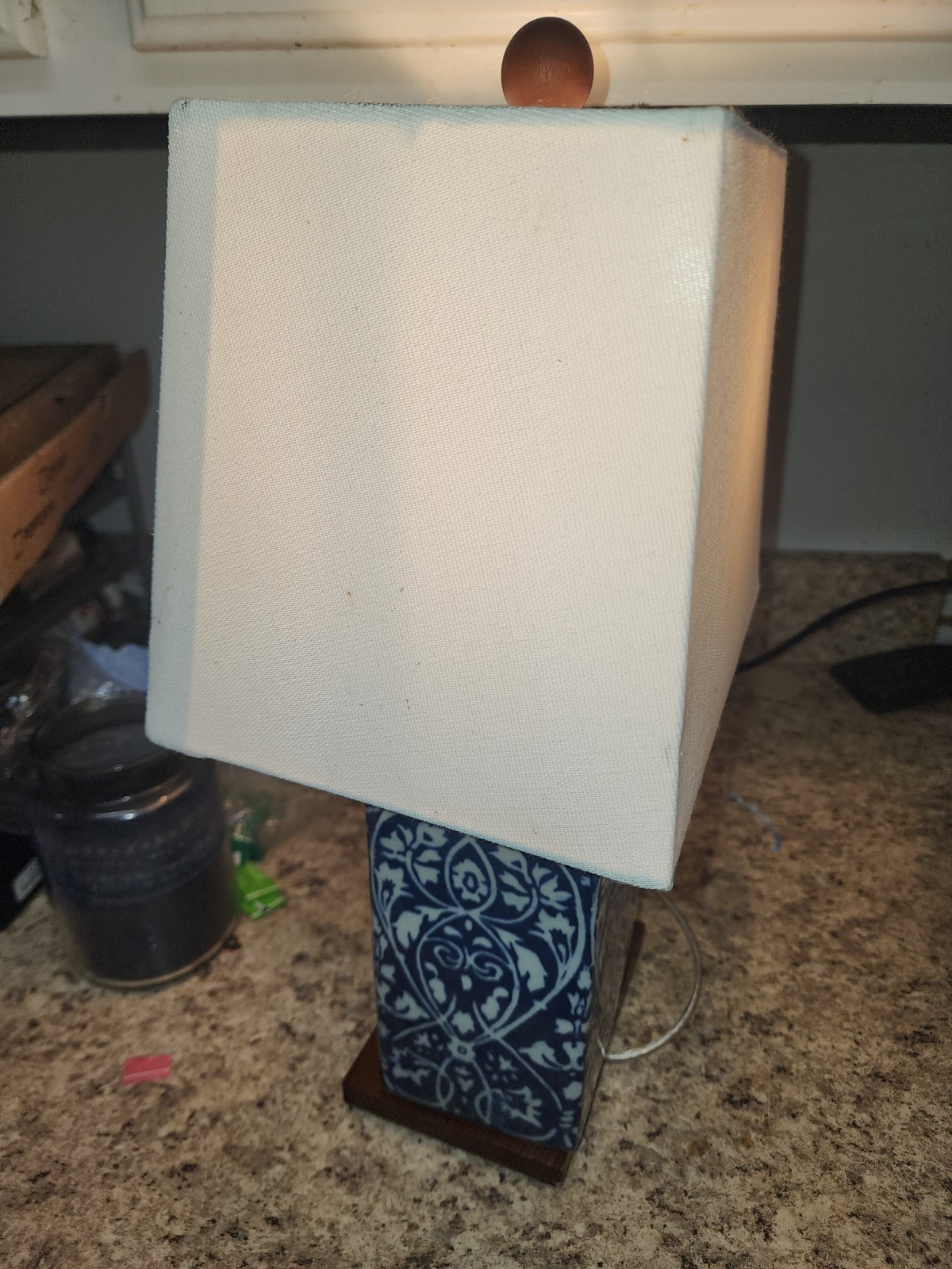 Ralph Lauren Blue Porcelain Finish Ceramic Vtg Table Lamp Medallion