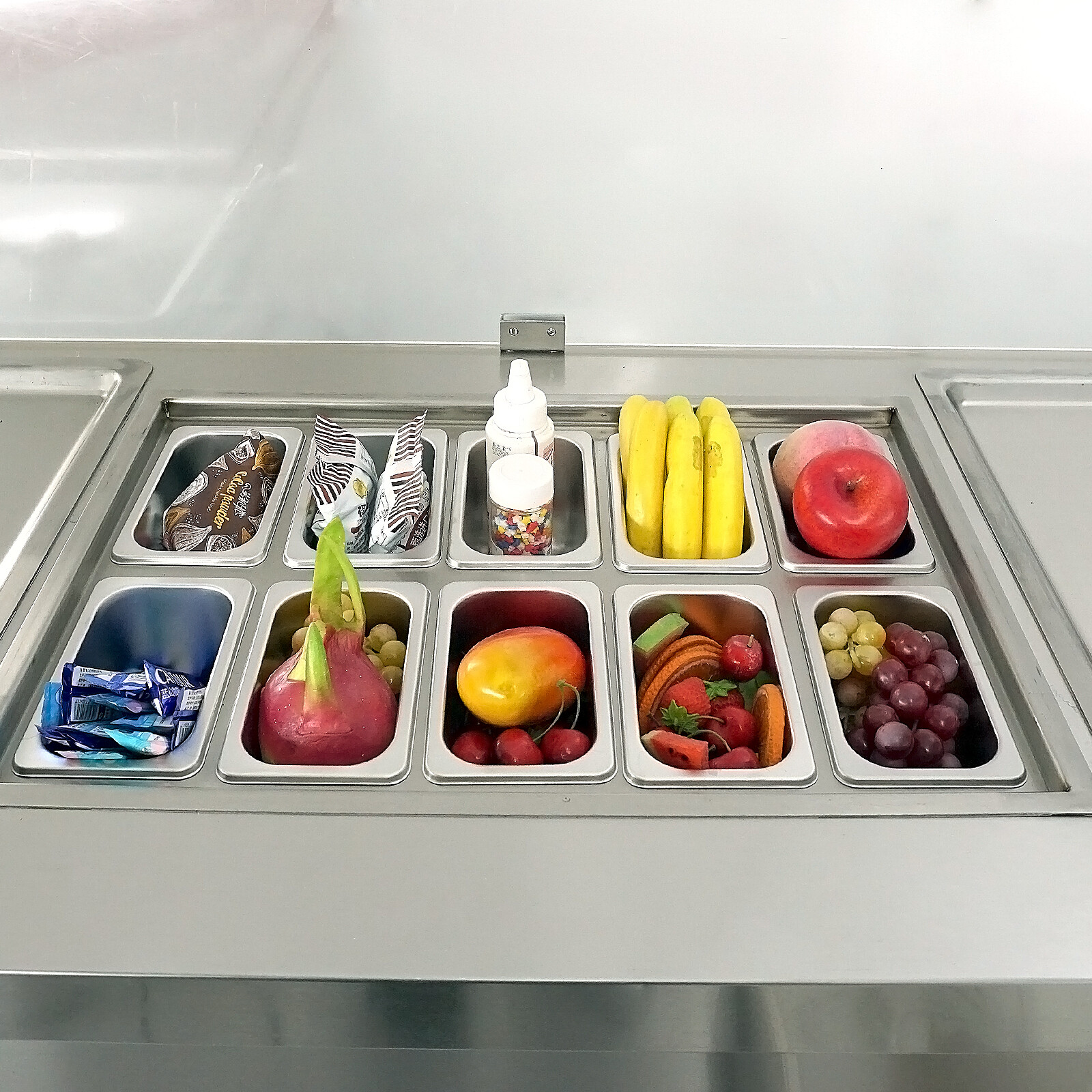 Kolice double square pans roll ice cream machine with 10pcs refrigerated tank