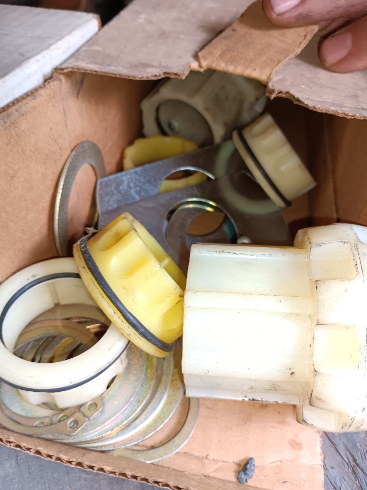 New Drum Brake S-Cam Bushing Kit Euclid E-1357 Same as Batco 08-1300