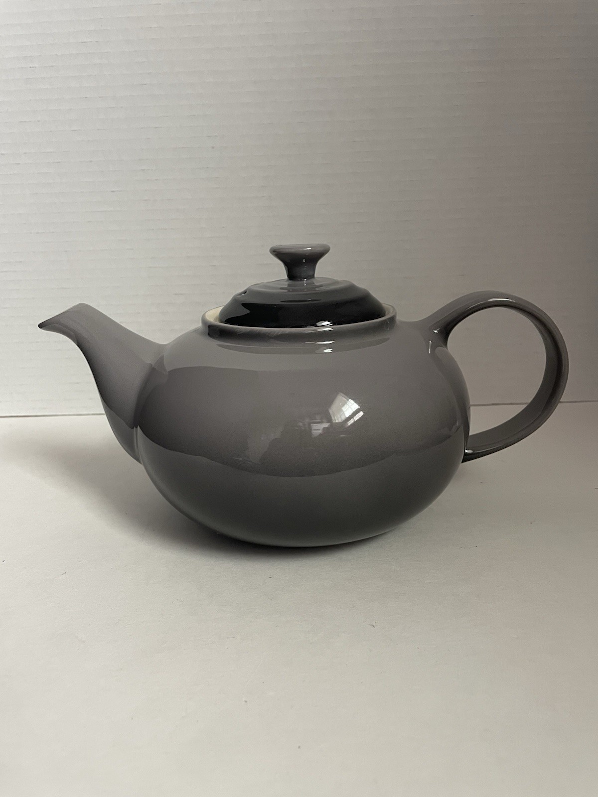 Le Creuset Stoneware Classic Teapot - Flint- 1.3L NWT