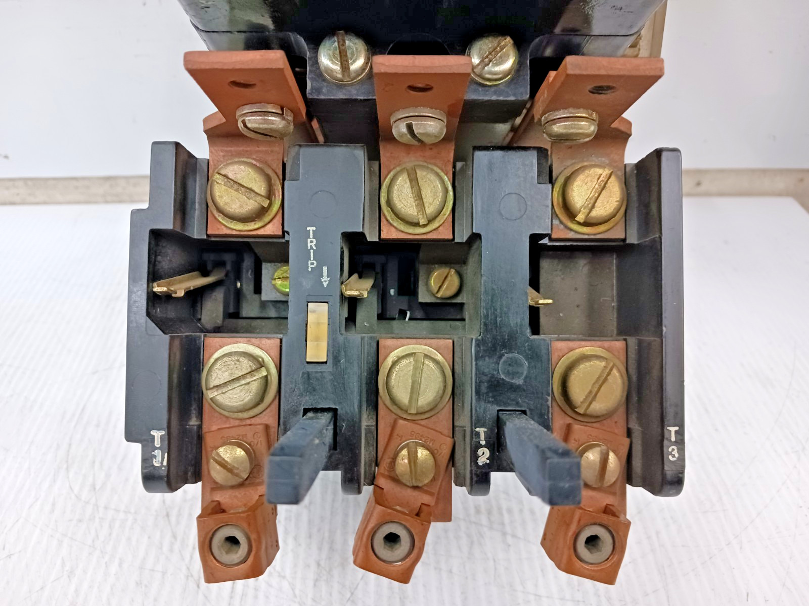 Square D Size 3 Motor Starter 600 VAC Max 120 VAC Coil 50 HP Max 8536SEO1