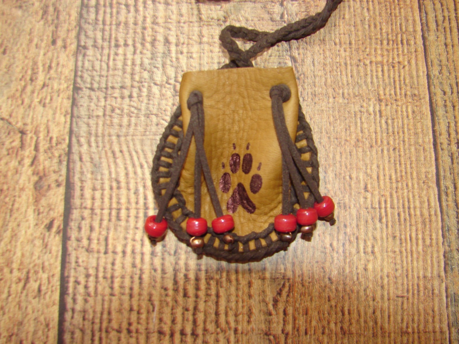 Native American Deerskin Medicine Bag, Wolf Paw Graphs Talisman, Drawstring, 3"