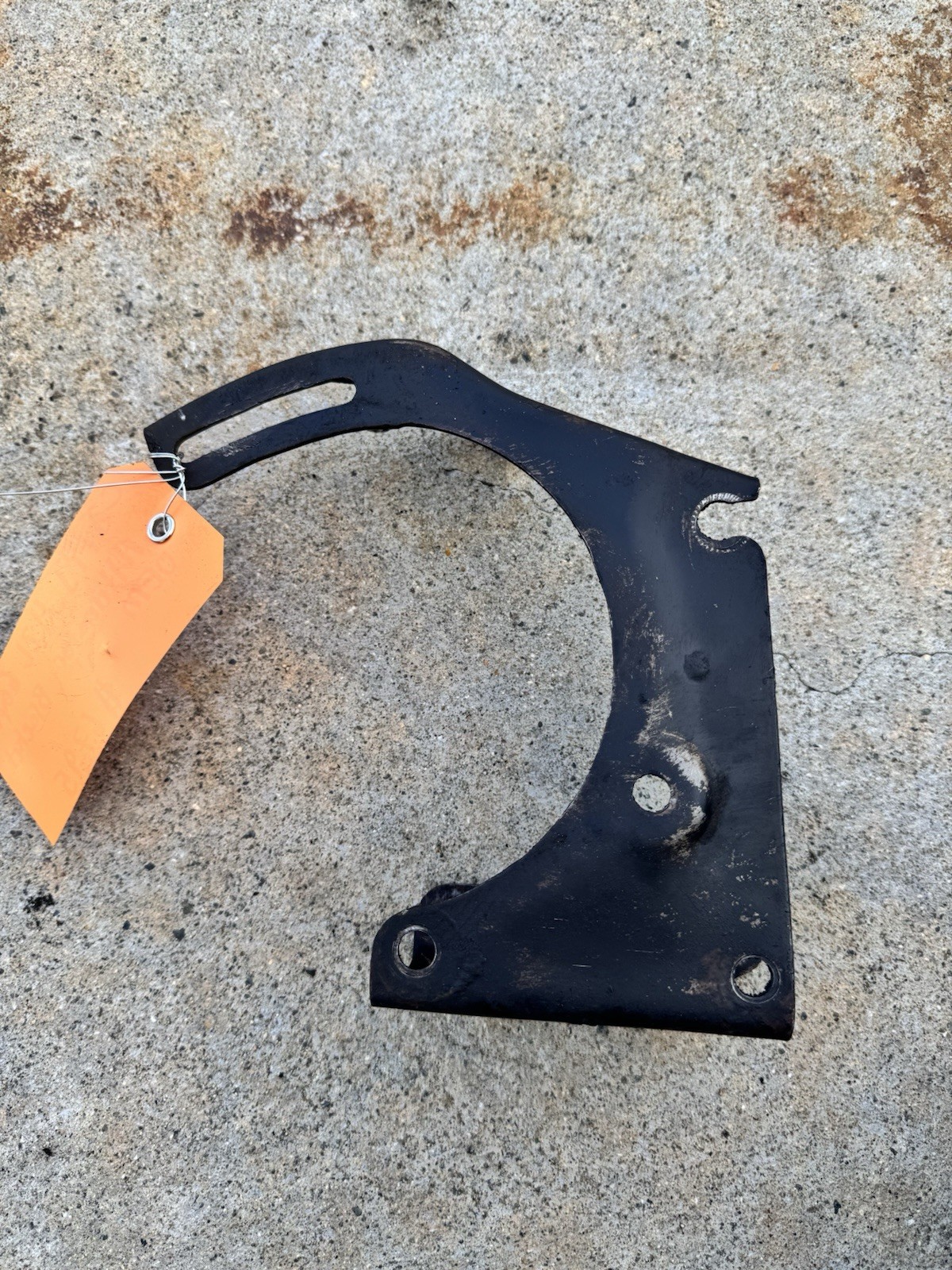 Jeep Wrangler CJ/YJ 4.2L 6cyl Alternator Bracket OEM