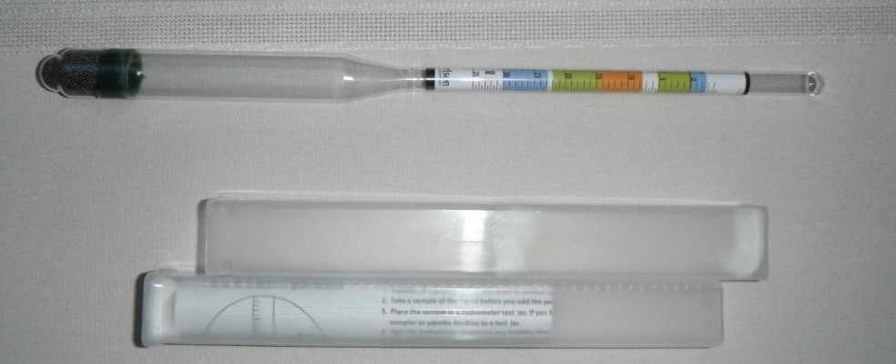 TRIPLE SCALE HYDROMETER for BREWING WINEMAKING MOONSHINERS MASH BEER WINE SHINE