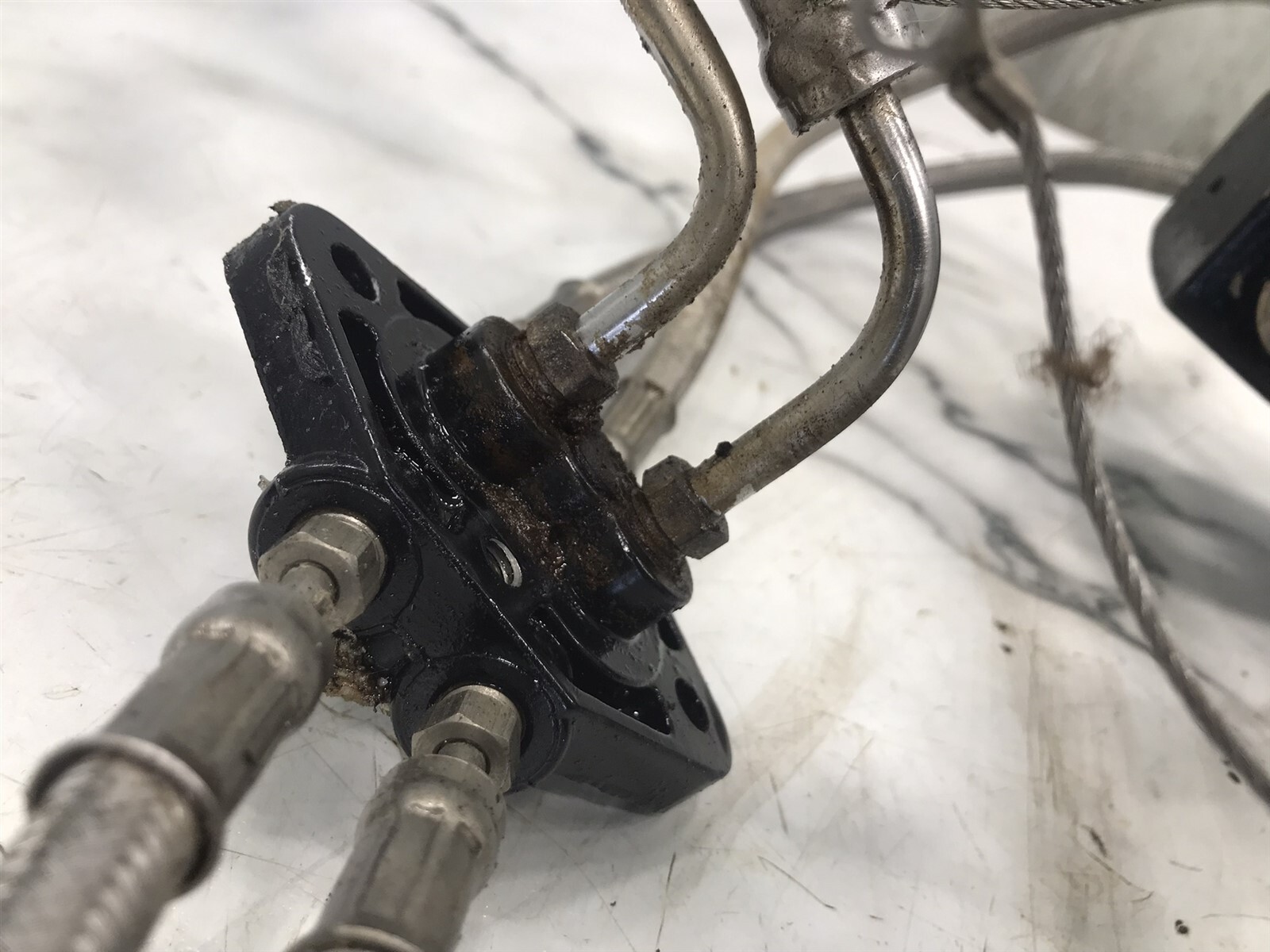 Mercury marine MerCruiser Alpha Bravo trim tilt lift hydraulic cylinders NO SALT