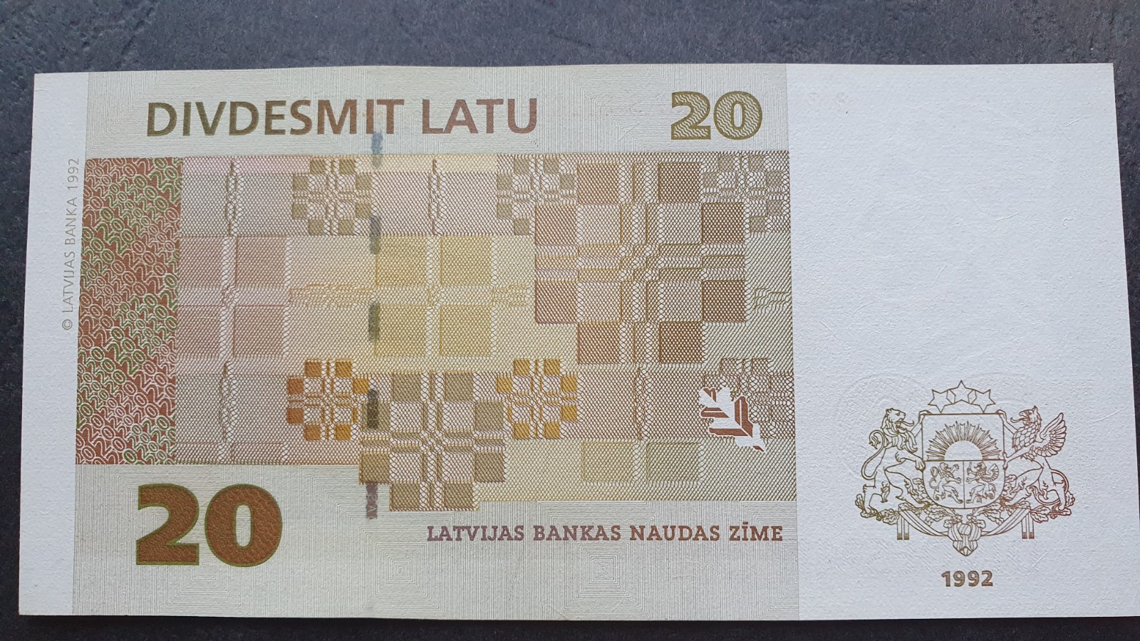 LATVIA 20 latu 1992, P-45, UNC/aUNC ..011A