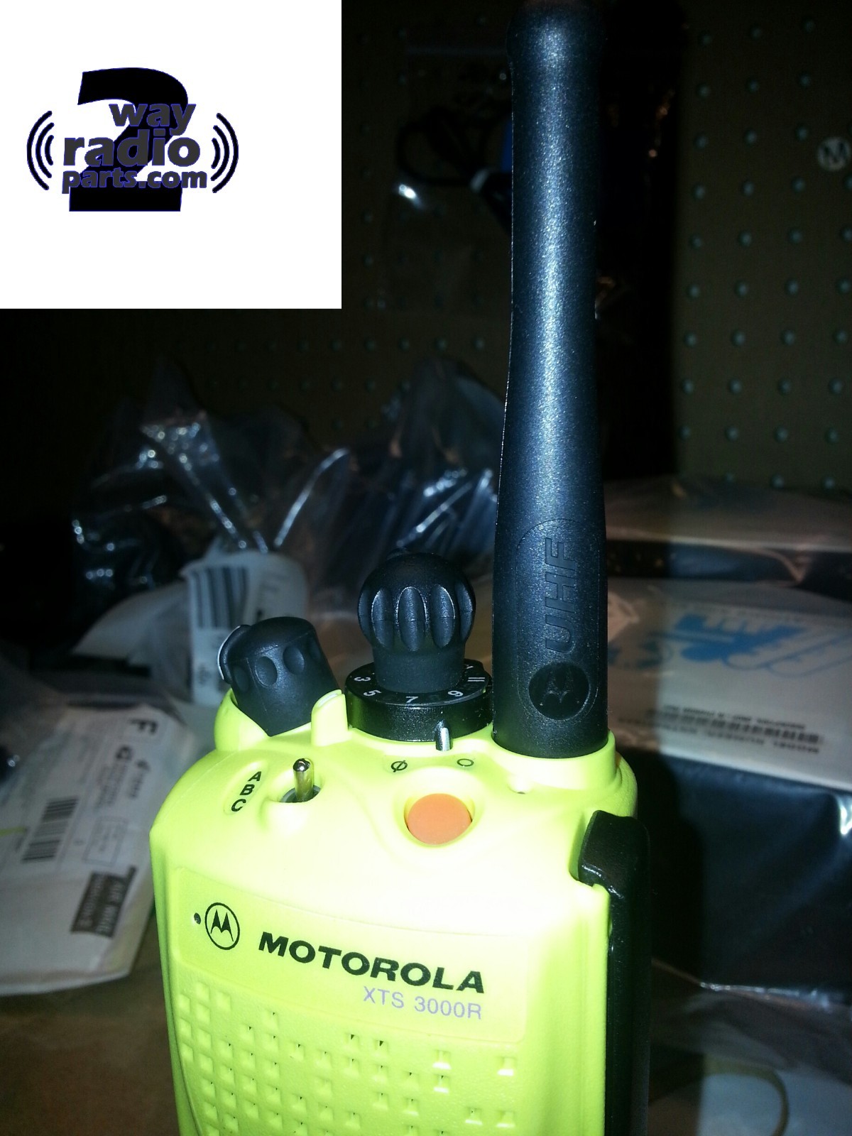 AWESOME! New Motorola Stubby Antenna UHF + GPS (XTS3000 XTS5000 APX6000 XTS2500)