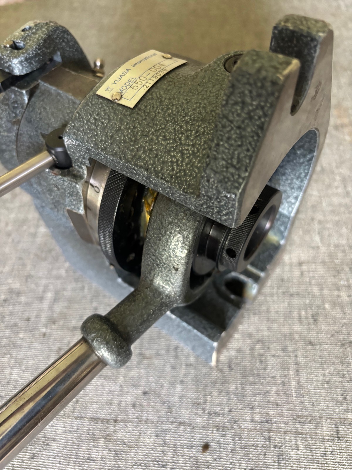 YUASA 550-004 HORIZONTAL/ VERTICAL 5C INDEXING FIXTURE 24 POSITION INDEX NICE!