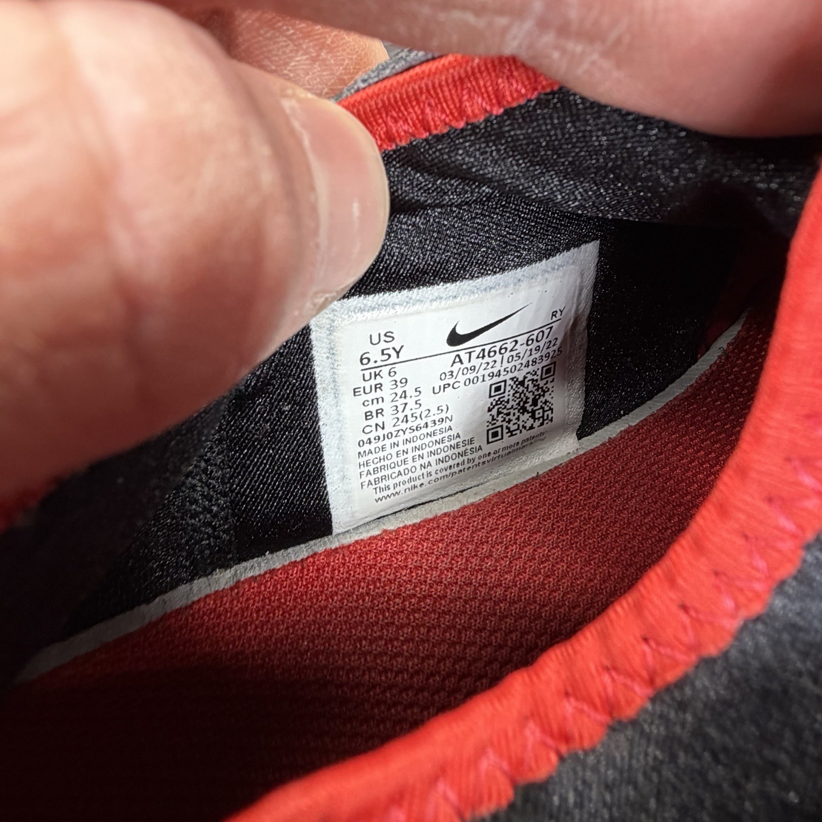 Nike Flex Runner University Red Running Shoes AT4662-607 Boys Youth Size 6.5Y