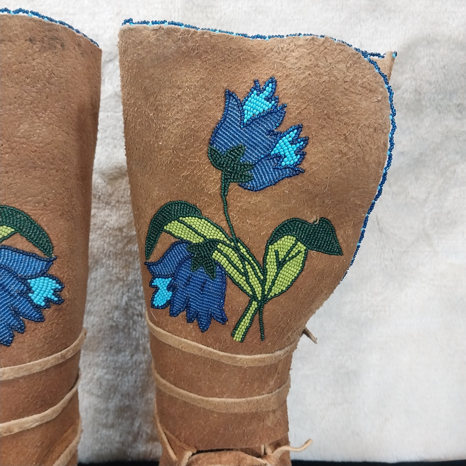 NATIVE AMERICAN BEADED MOCCASINS, MIDCALF HEIGHT, Women's Size 7 MADE IN THE USA