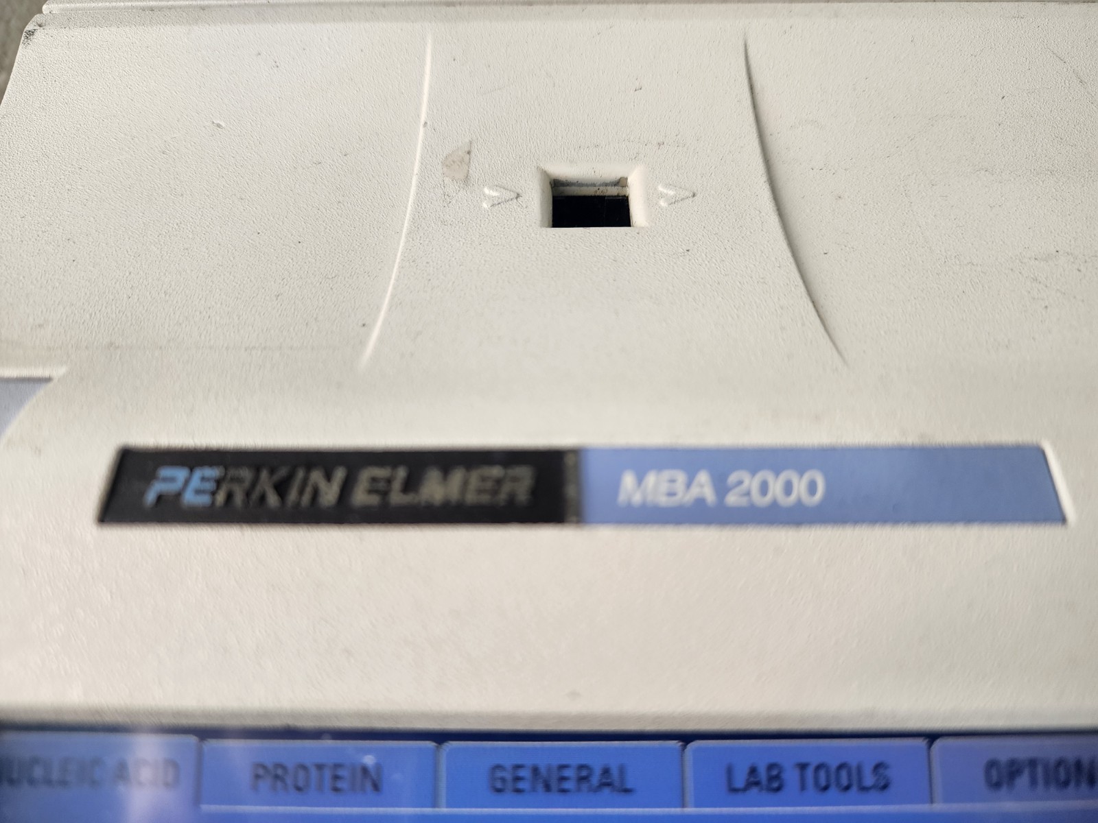 Perkin Elmer MBA 2000 UV/VIS Spectrometer N402-0050