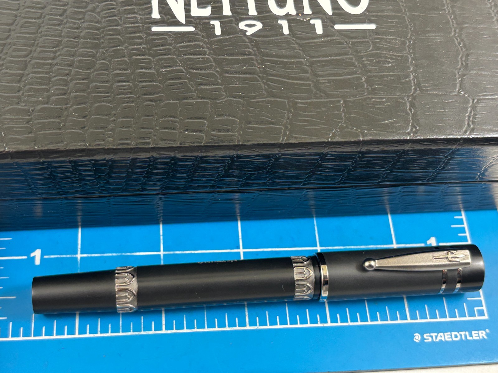 Judd's NEW Nettuno 1911 Black Sands Fountain Pen w/Fine Nib