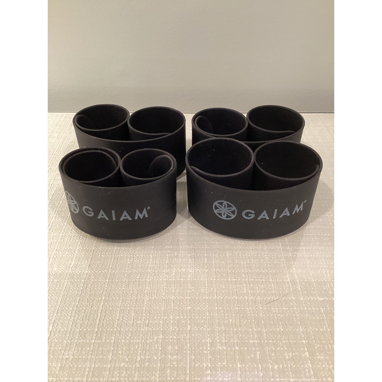 Gaiam Yoga Mat Straps Set of 4 Black Adjustable Carrying Holders