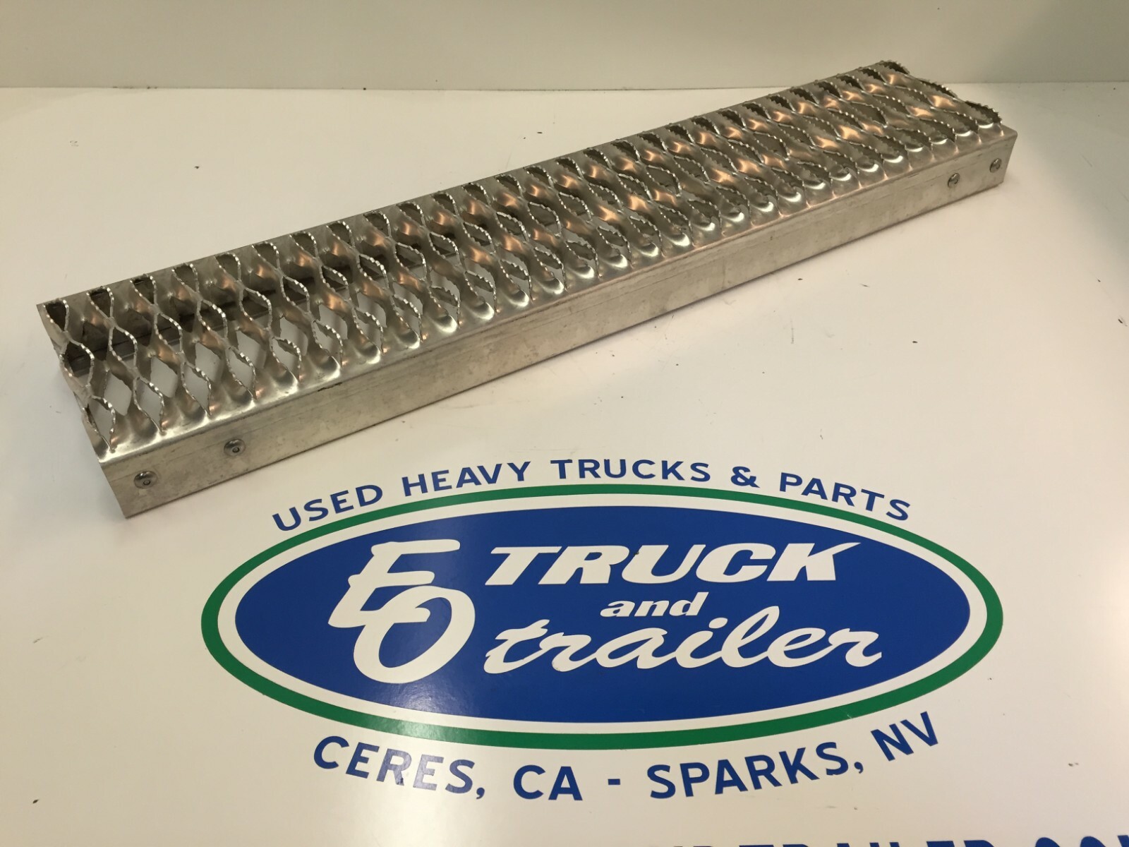 Peterbilt 379 389 Battery Box Top Step