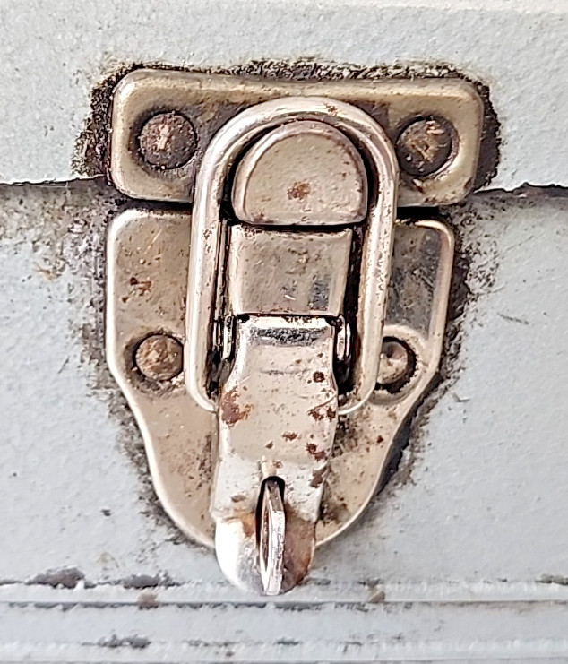 Vintage S-K Wayne Coffin Metal Gray Tool Box 17.5"L X 6”H X 6”D