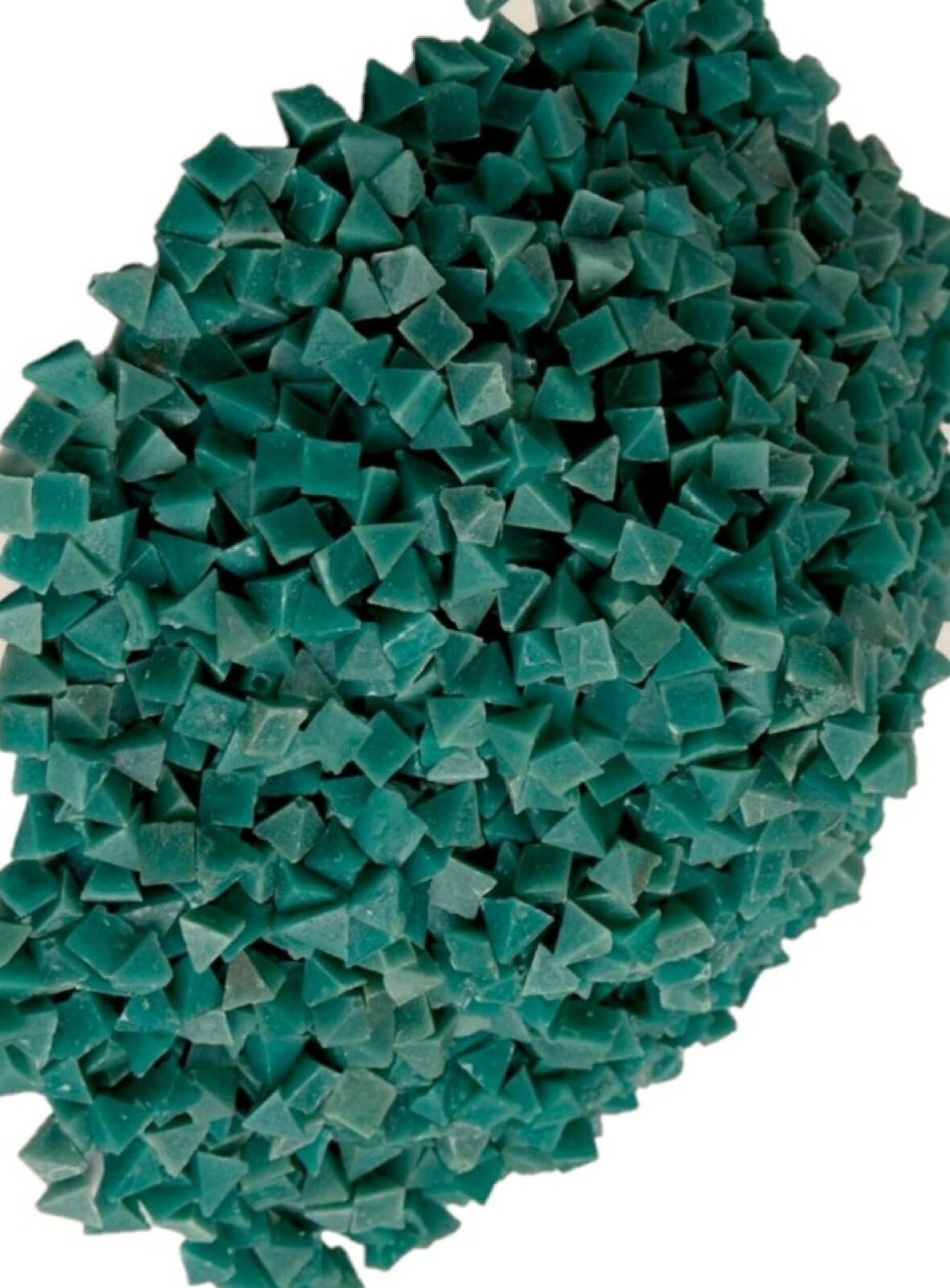 2 lb. RESIN TUMBLING MEDIA RUST CUTTING ABRASIVE TUMBLER GREEN 1/4" PYRAMID SOFT