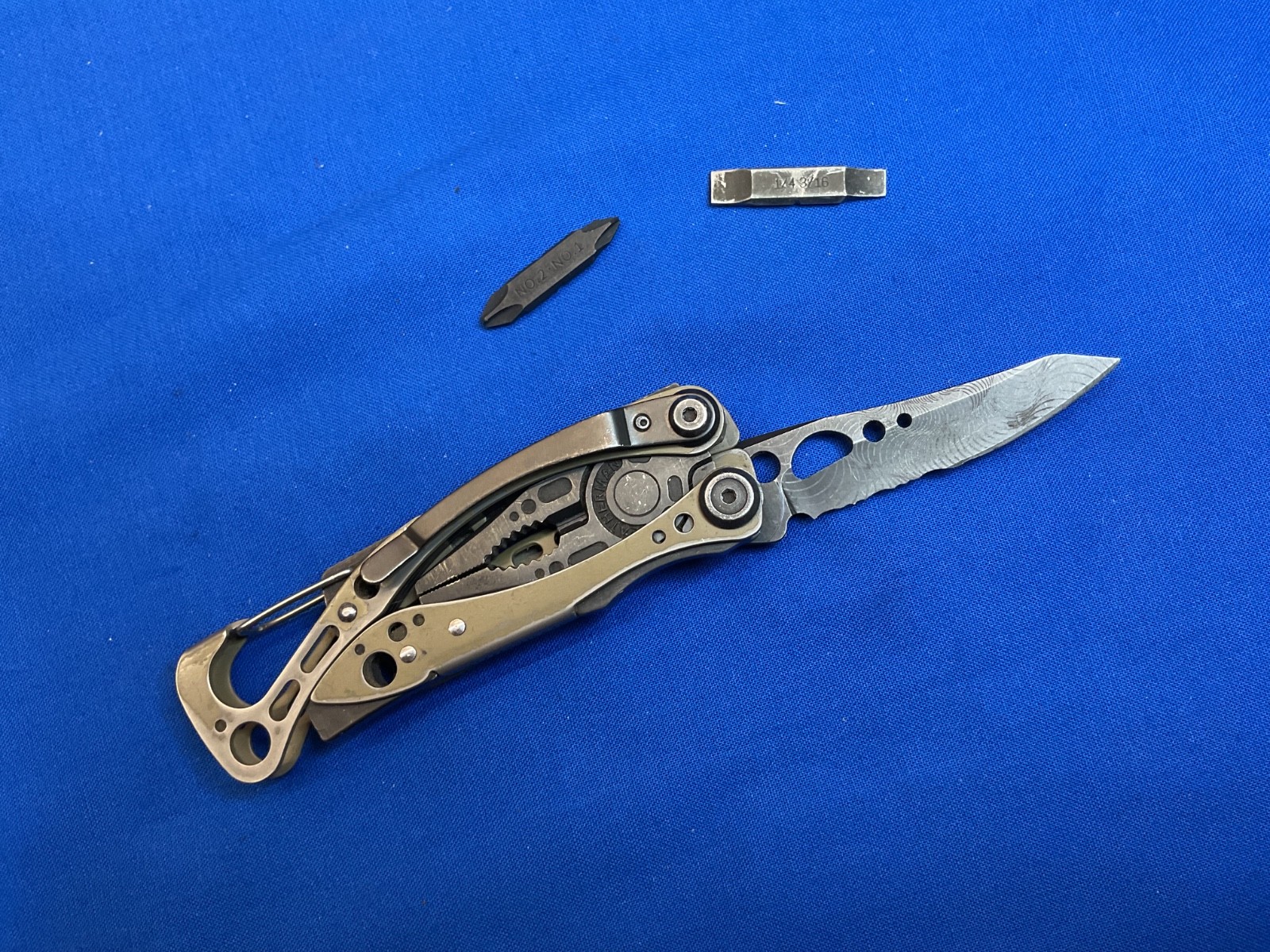 Leatherman Skeletool Multi Tool Knife Pliers