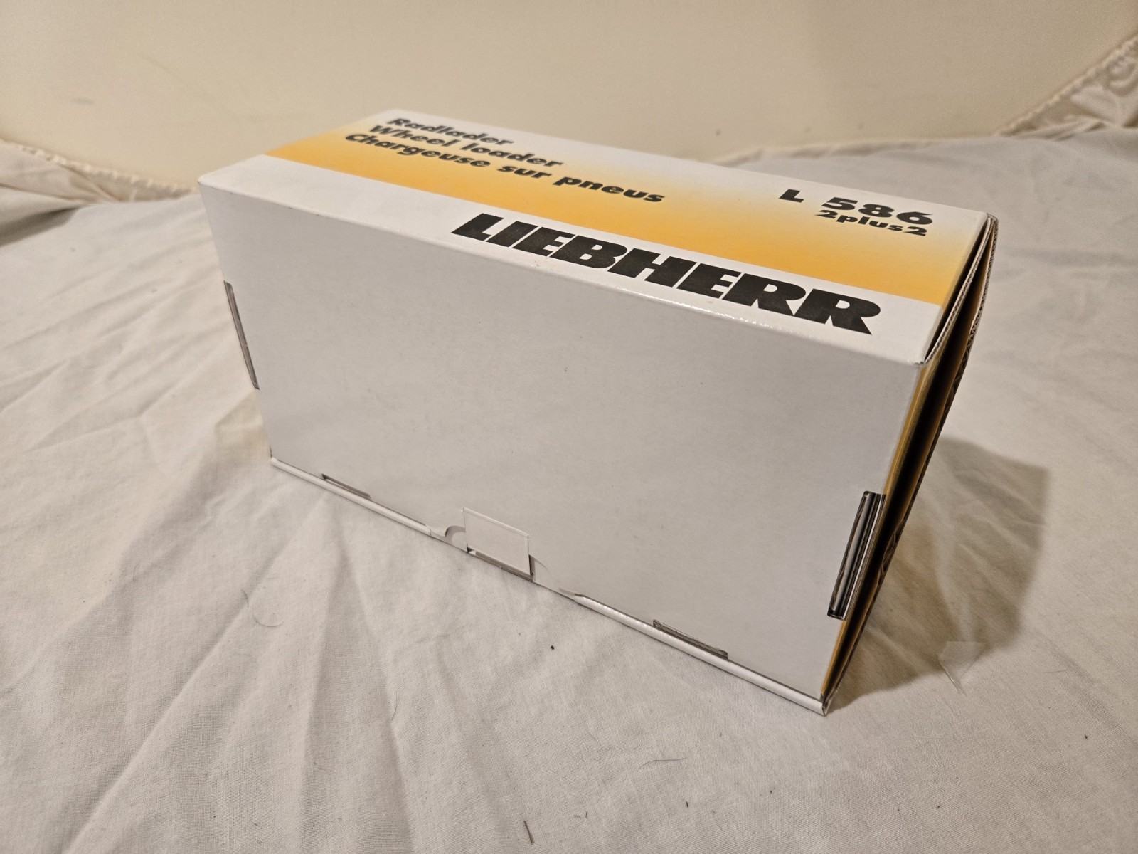 NZG 689/40 Liebherr L586 2plus2 White 1:50 Diecast Wheel Loader w/ Original Box