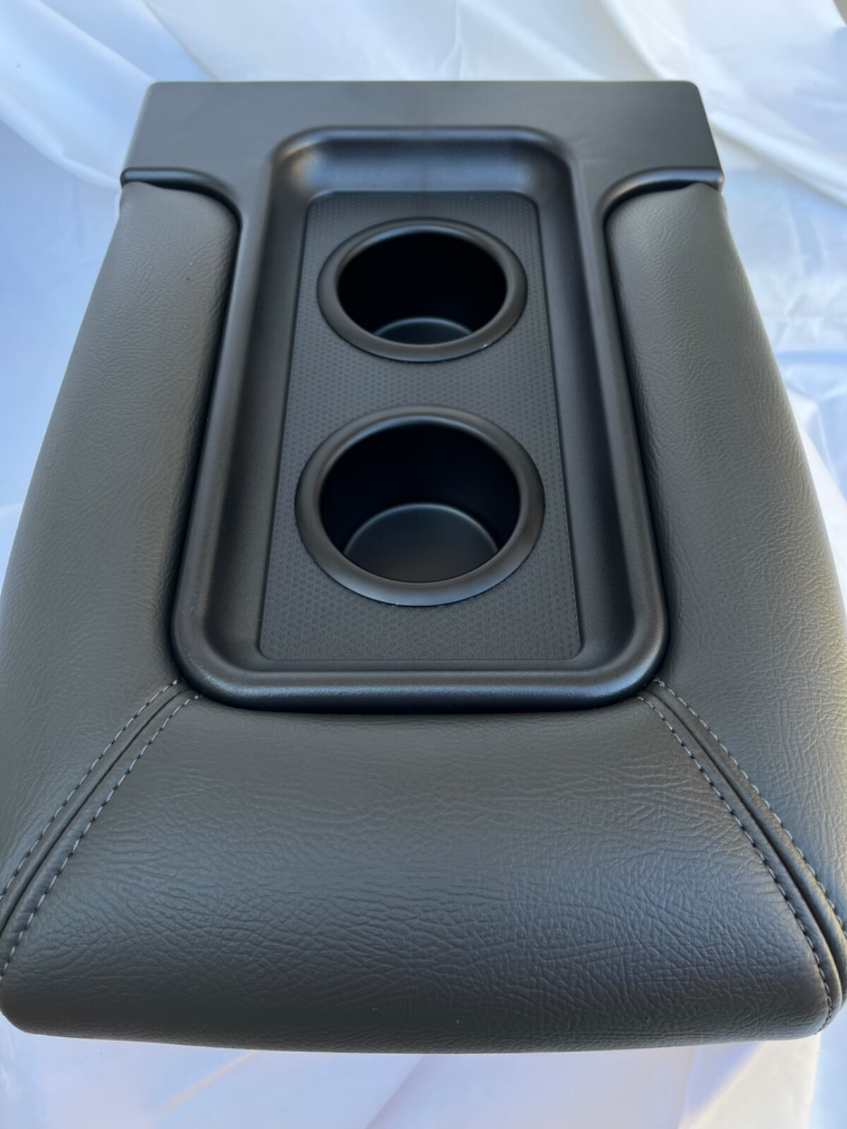 CUP HOLDER CENTER CONSOLE LID ARMREST MIDDLE STORAGE 99-02 SILVERADO SIERRA