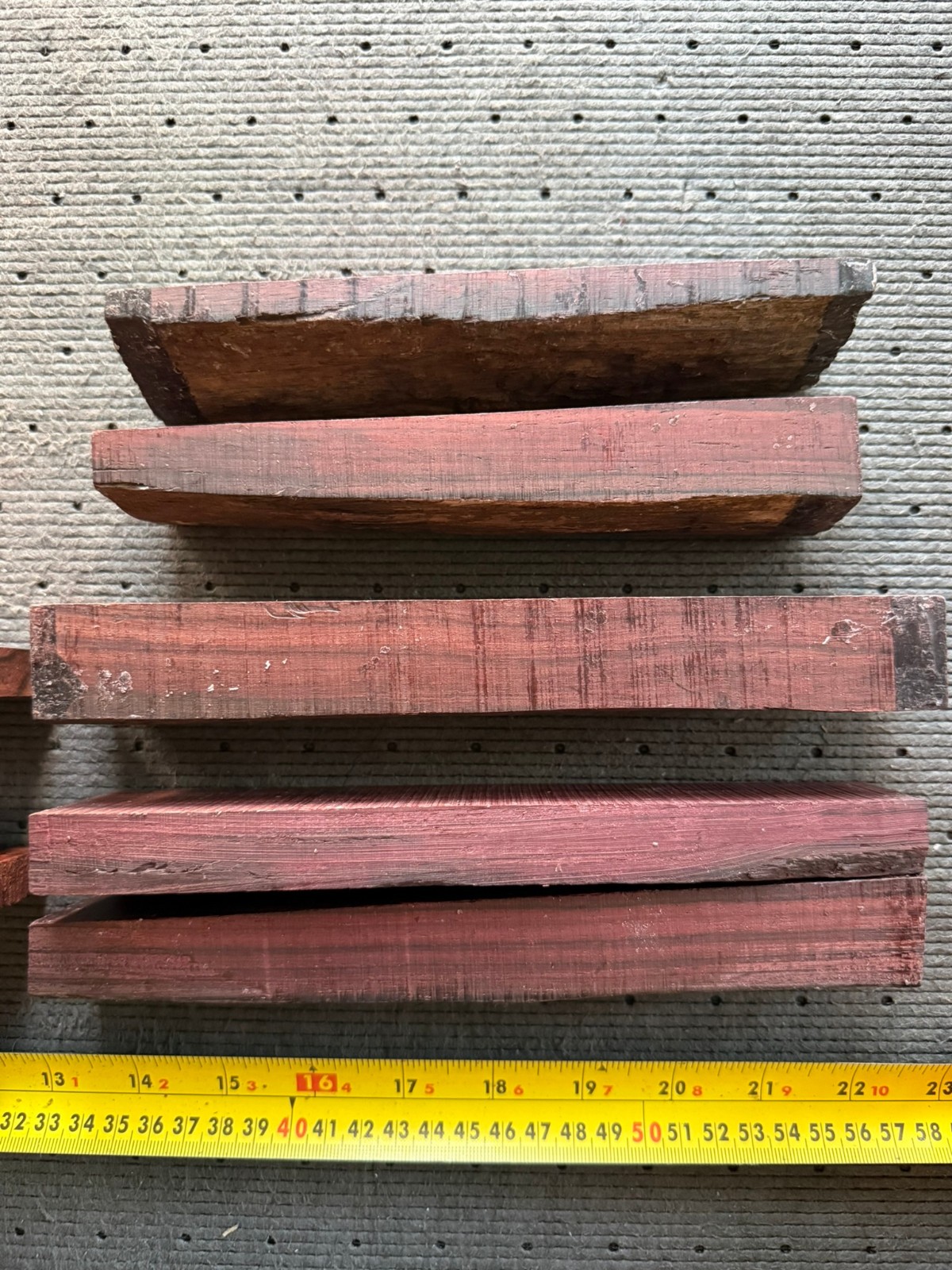 Bois de Rose 6 pounds box #20