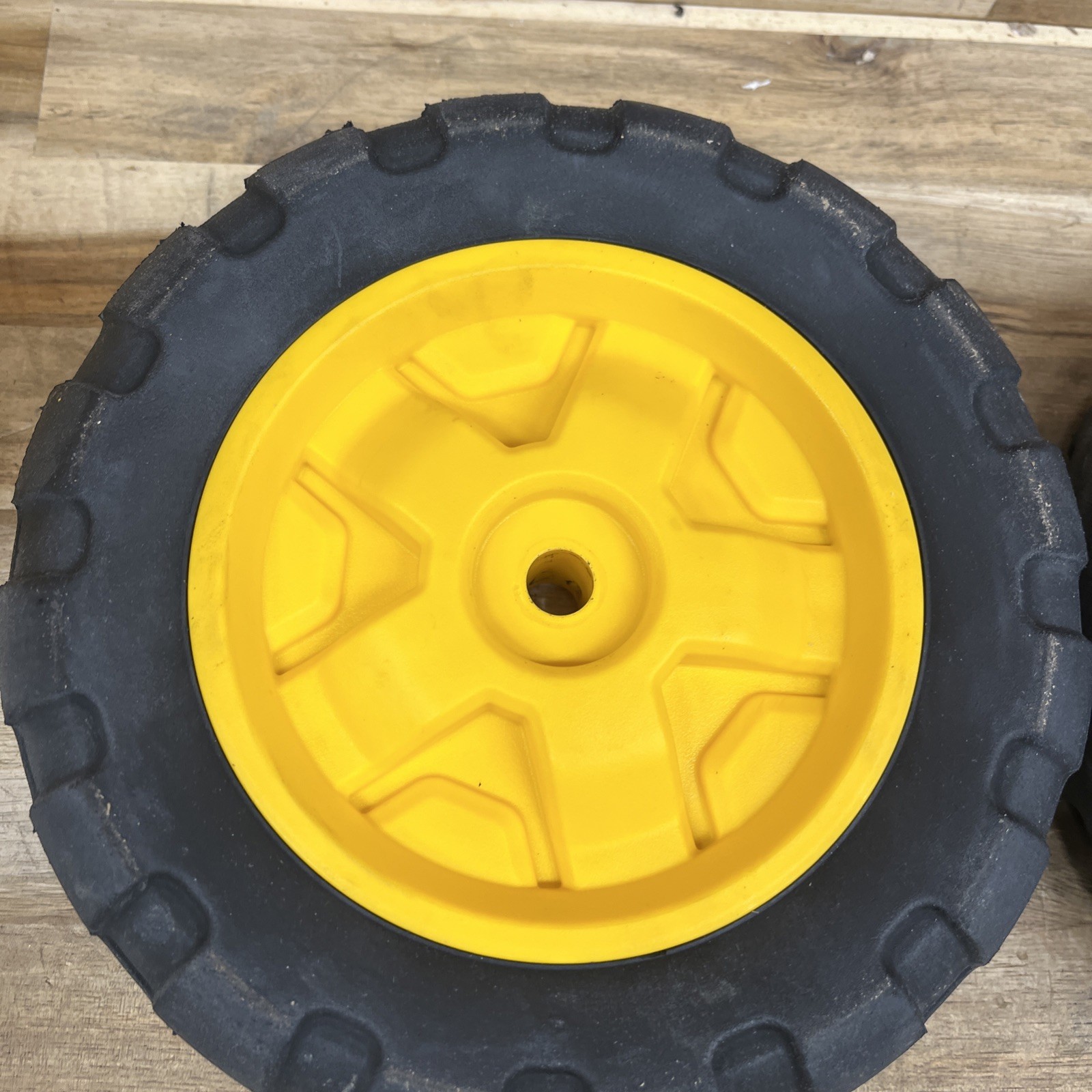 DEWALT DWE74911 31.5 lbs. Rolling Table Saw Stand With Used Wheels-P5-10