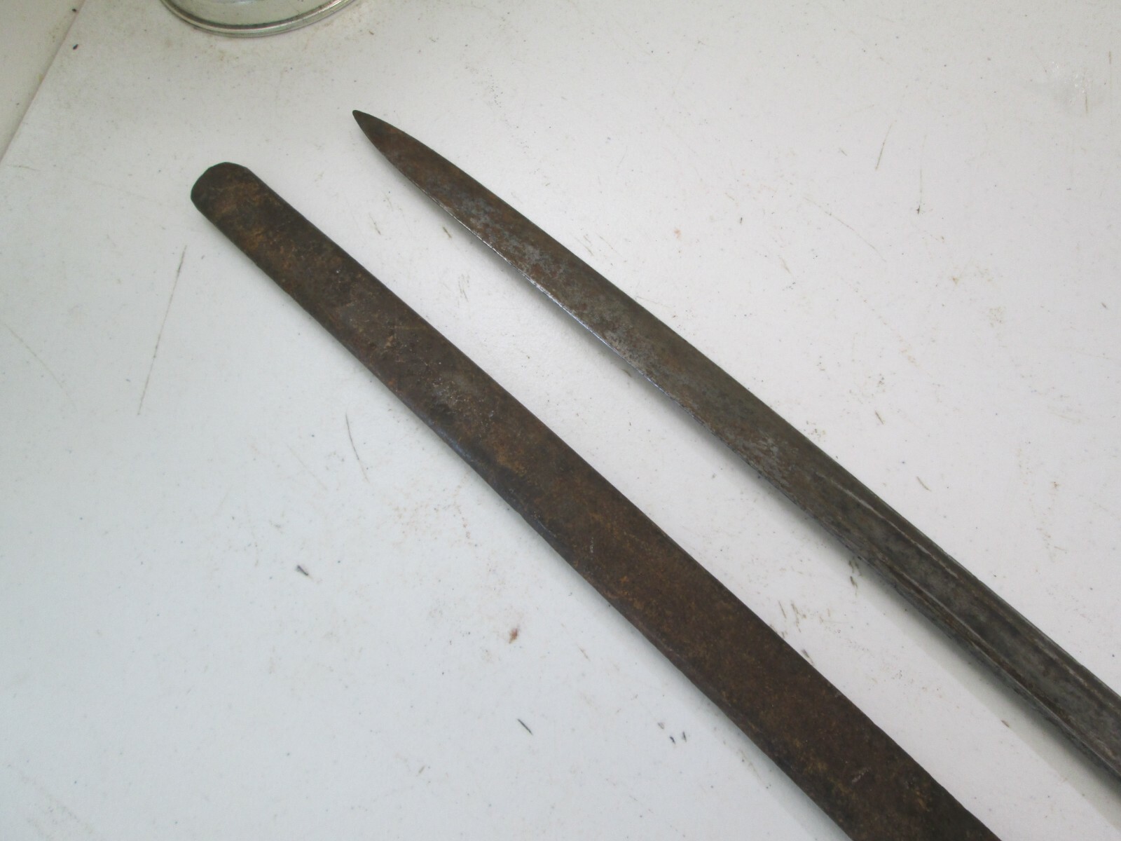 US CIVIL WAR FOOT OFFICERS SWORD W SCABBARD MARKED ETCHED US E PURUBUS UNUM #W27