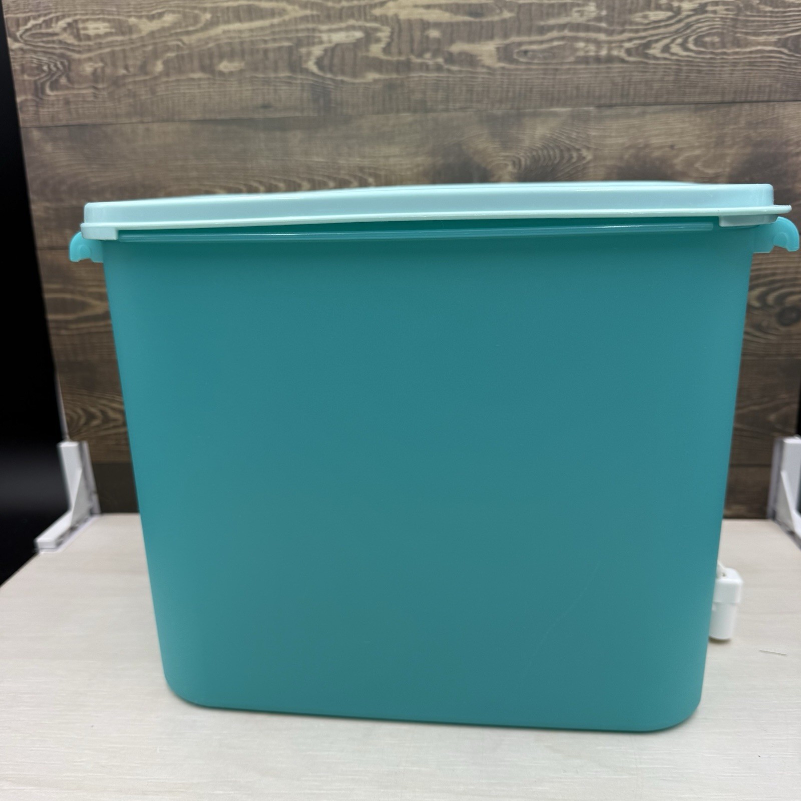 Tupperware Aqua Beverage Water Dispenser 8.7L 36cup Serveware Drinkware Storage