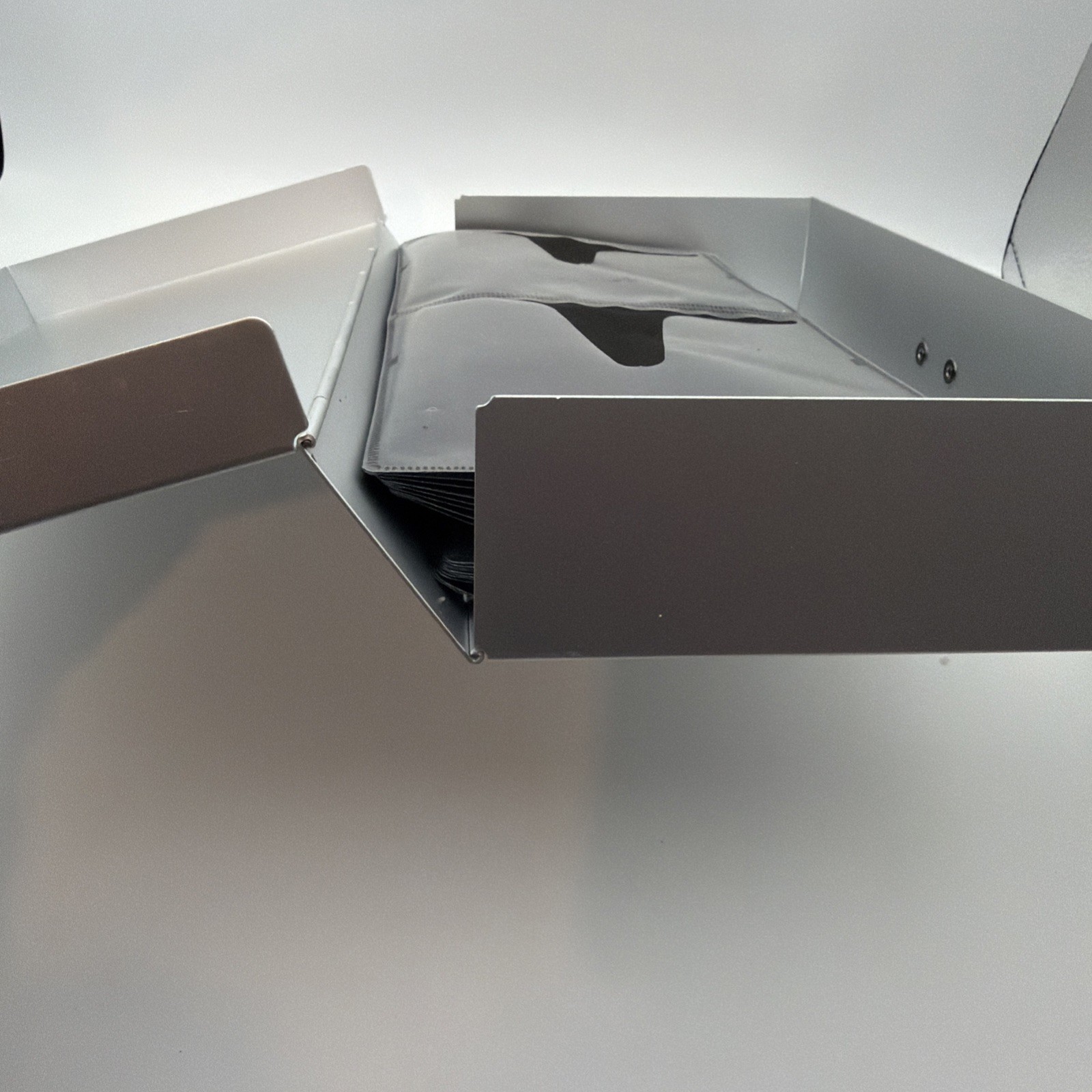 Metal CD/ DVD Aluminum Hard Shell Double Sided Case CD 64 Disc Holder UNIQUE