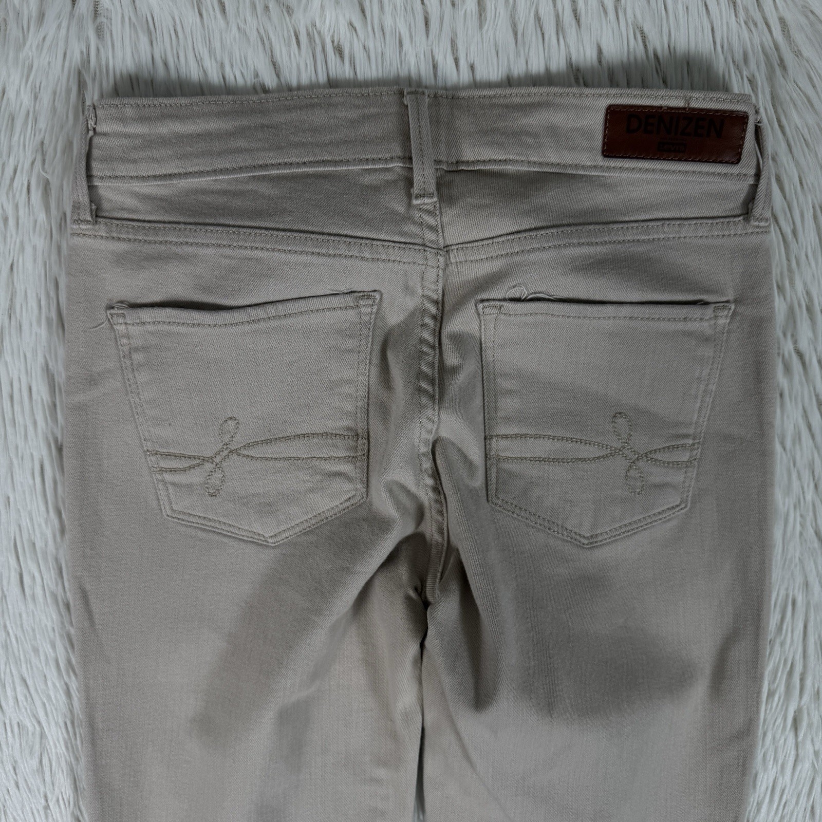 Denizen From Levi's Tan Mid-Rise Cuffed Capri Denim Jeans Women's Size 2