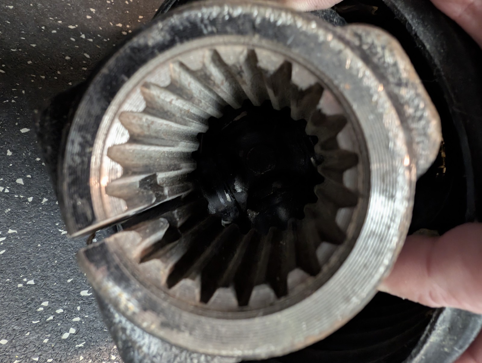 Walterscheid PTO Shaft Half 21-Spline 1-3/8" Star Profile 41.5" 36.18 Yoke OEM