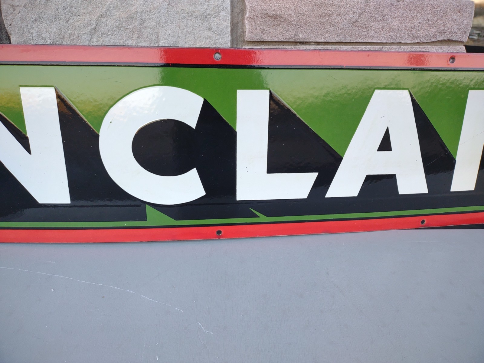 VINTAGE RARE LARGE SINCLAIR GASOLINE) 1-PIECE PORCELAIN DEALER SIGN (6FT LONG)