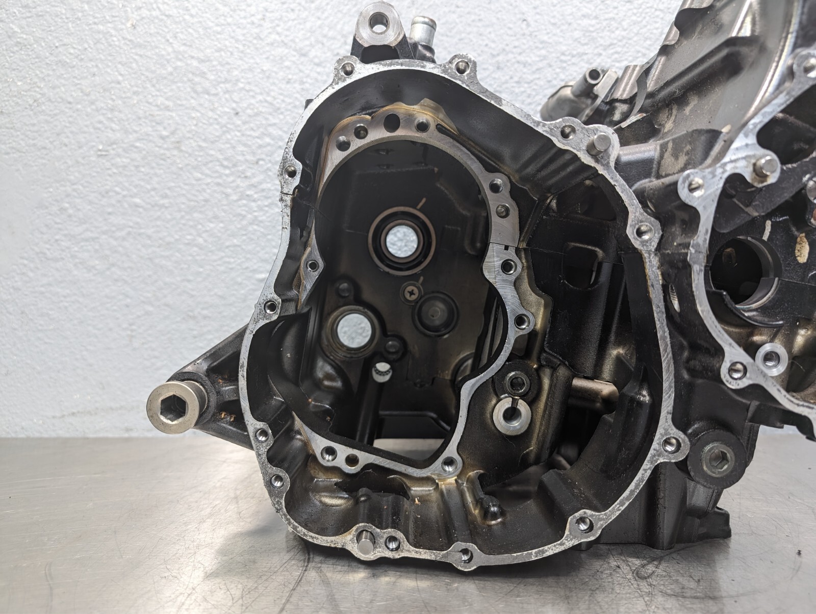 2009-2012 Kawasaki Ninja ZX6R OEM Engine Case Cases Block Crank - 14001-0159