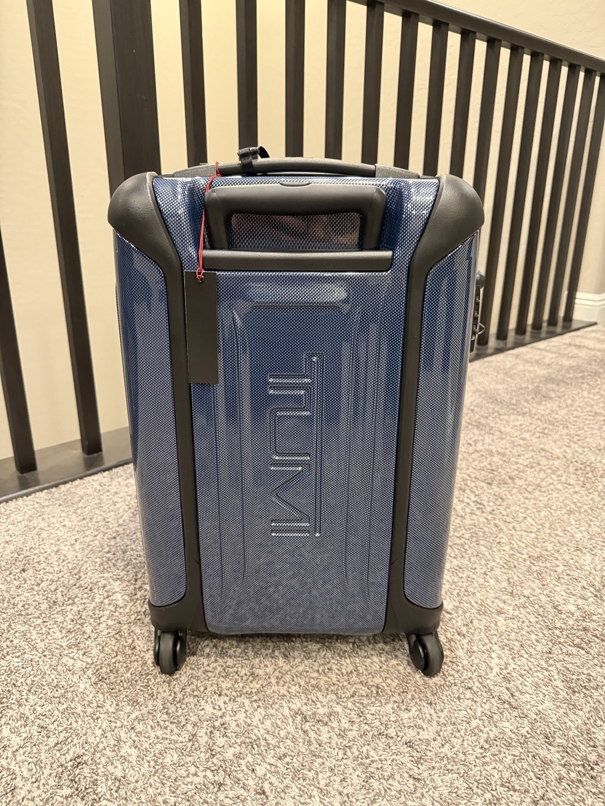 Tumi Fremont THORNHILL Backpack & 22” Vaporr international 22” Carry On Combo