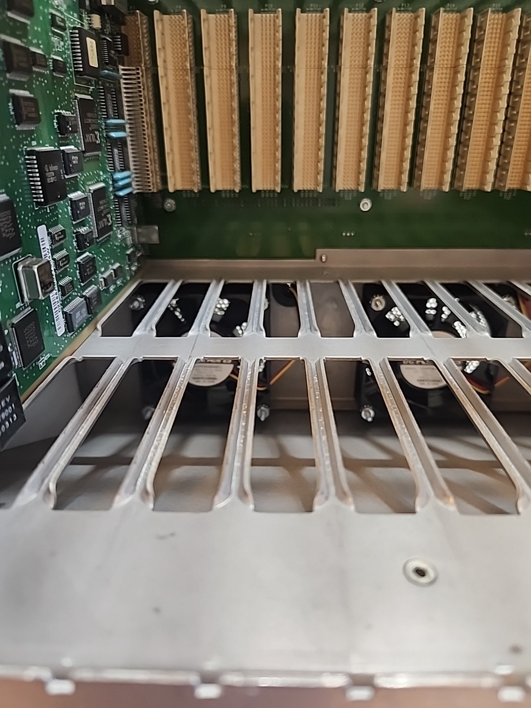 Adtran Atlas 890 Chassis 1200321L1 w/2*Controller +1*Quad T1 PRI +2*PSU Module