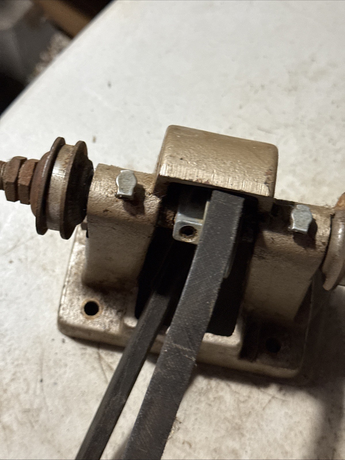 Sears Roebuck King-Seeley Corp 103.6628 Belt Driven Bench Grinder