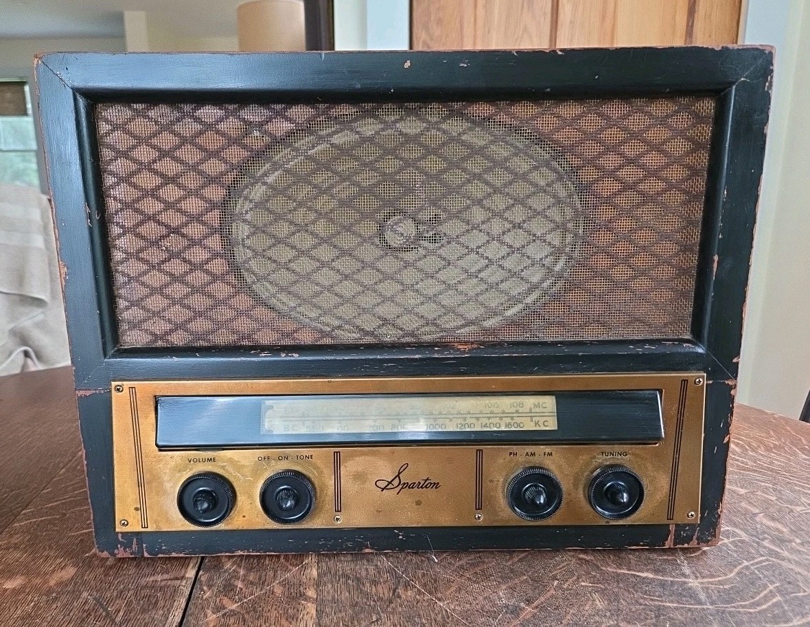 Vintage MCM Sparton Model 121 AM/FM Band Tube Radio Working!