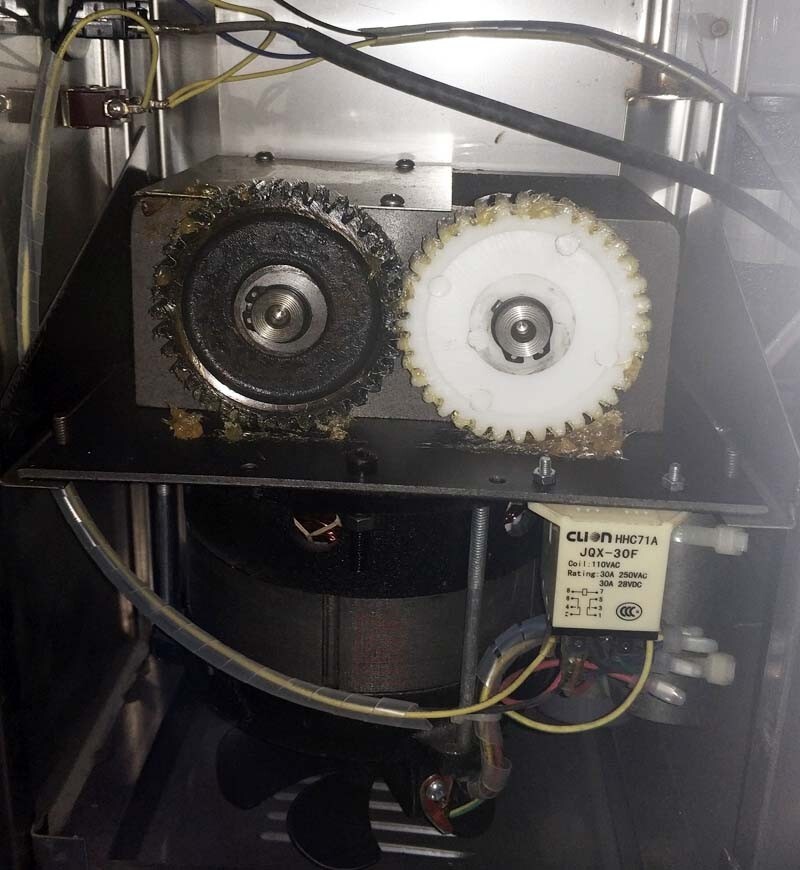 QSJ-T 8mm Double Blade Shredded Meat Cutting Machine Meat Slicer 550lbs/h ﻿110V