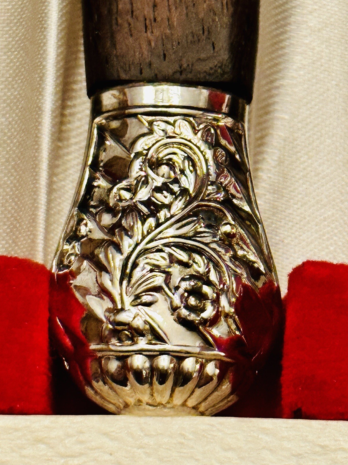 Rare16-PieceCork&Son EnglandKnife/ForkBoxedRosewood Handle/Silver Cap CutlerySet