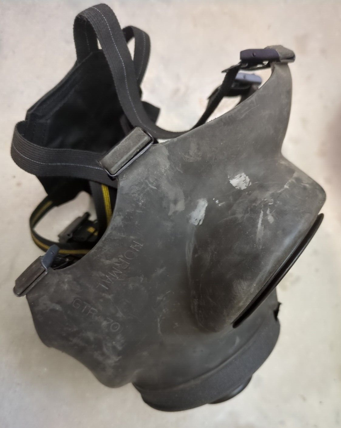 Canadian C3 60mm Gas Mask & New Finnish M61 Filter Triangle Nose Variant Medium