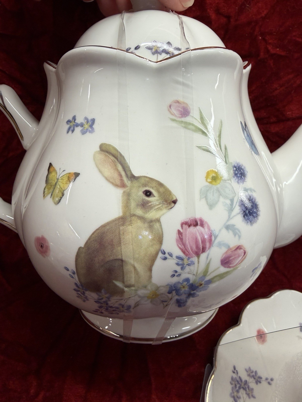 Grace Teaware Fine Porcelain Teapot 36oz Easter Bunny W/2 Cups & Saucers NEW