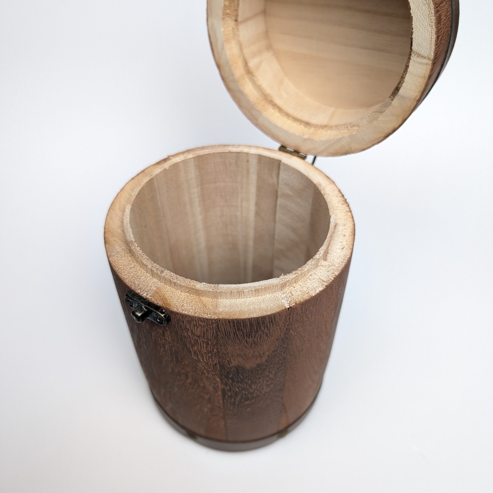 Mrs. Brog Wooden Barrel Cigar and Pipe Tobacco Humidor