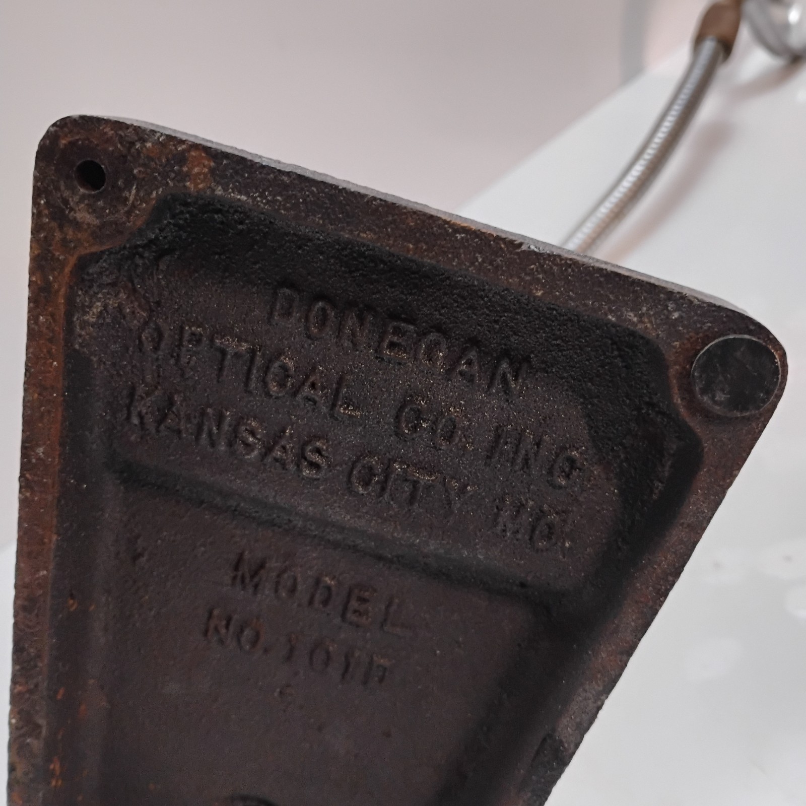 VTG Donegan Opticals Model 101D Table Magnifying Gooseneck Glass w/ Iron Base