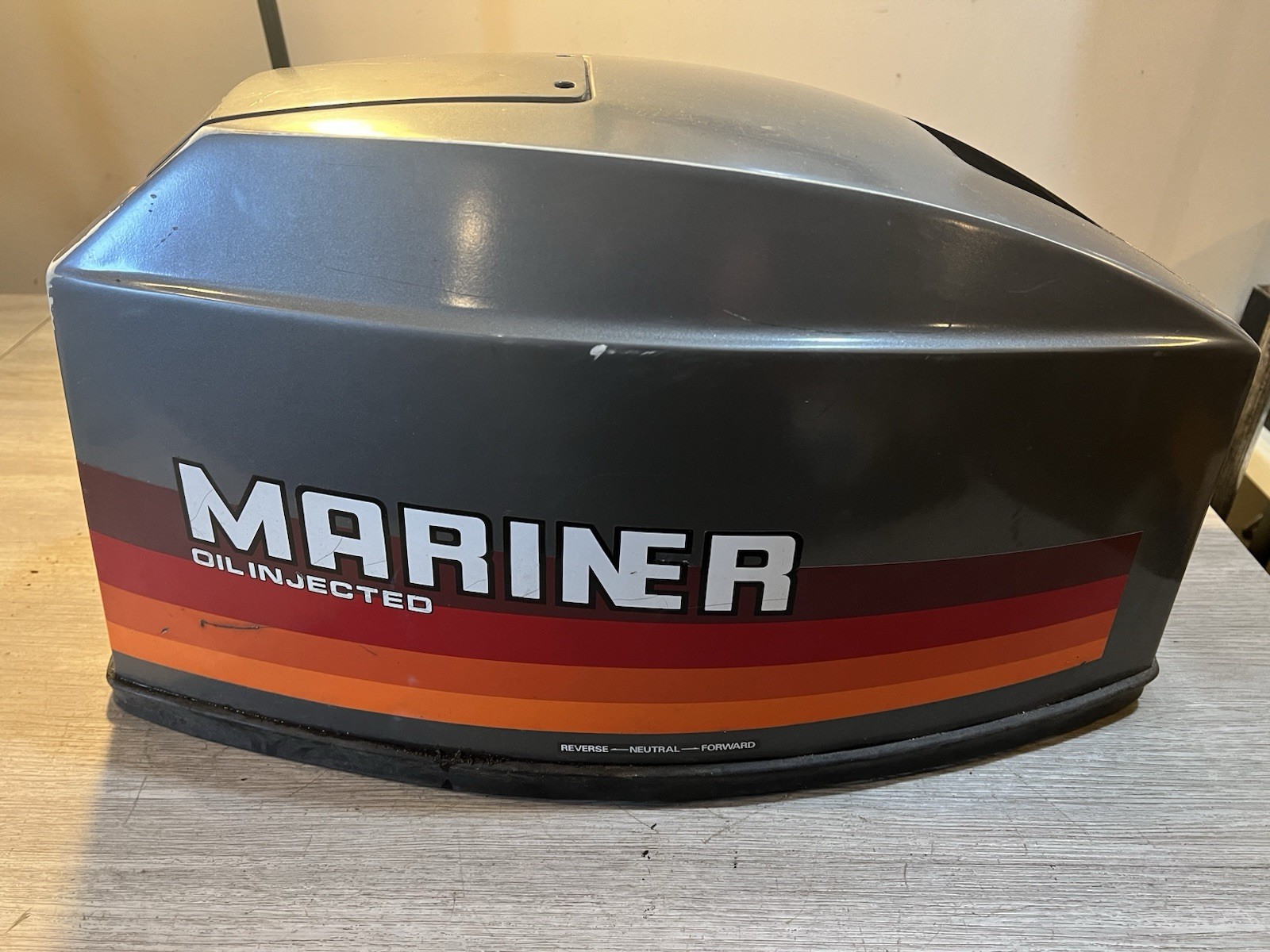 Mariner outboard 30 hp top cowl 9370M