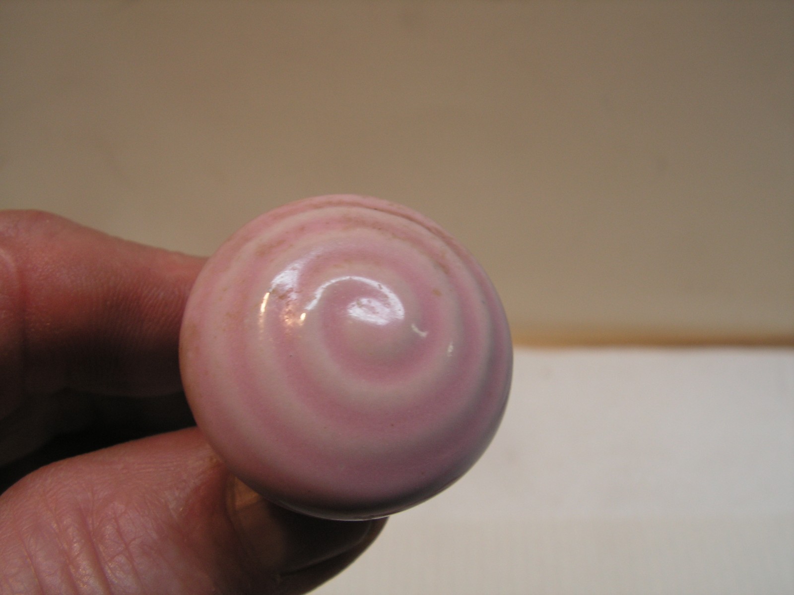 4 Vintage Porcelain Drawer Pull Handle PINK SPIRAL Cabinet Knobs NICE!