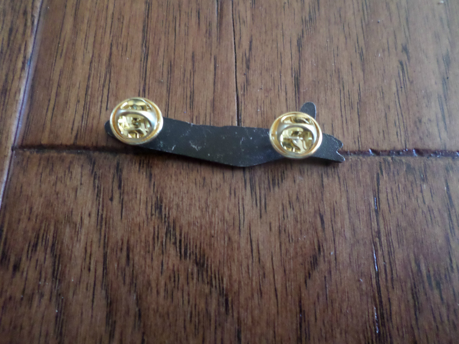 U.S MILITARY C-130 HERCULES TRANSPORT /CARGO PLANE HAT PIN BADGE AIR FORCE